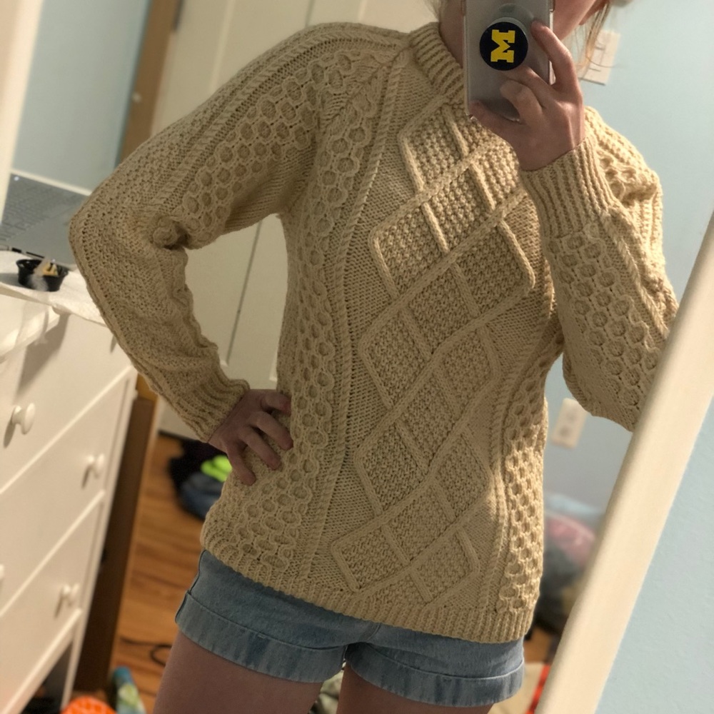 Vintage knit sweater